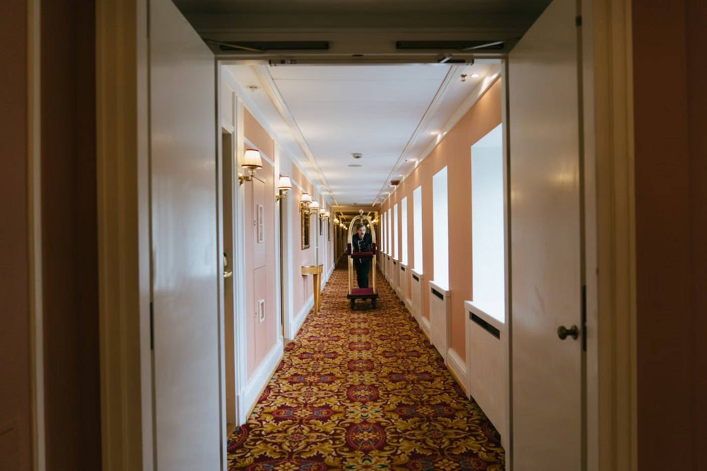 Hotel guest luggage handling