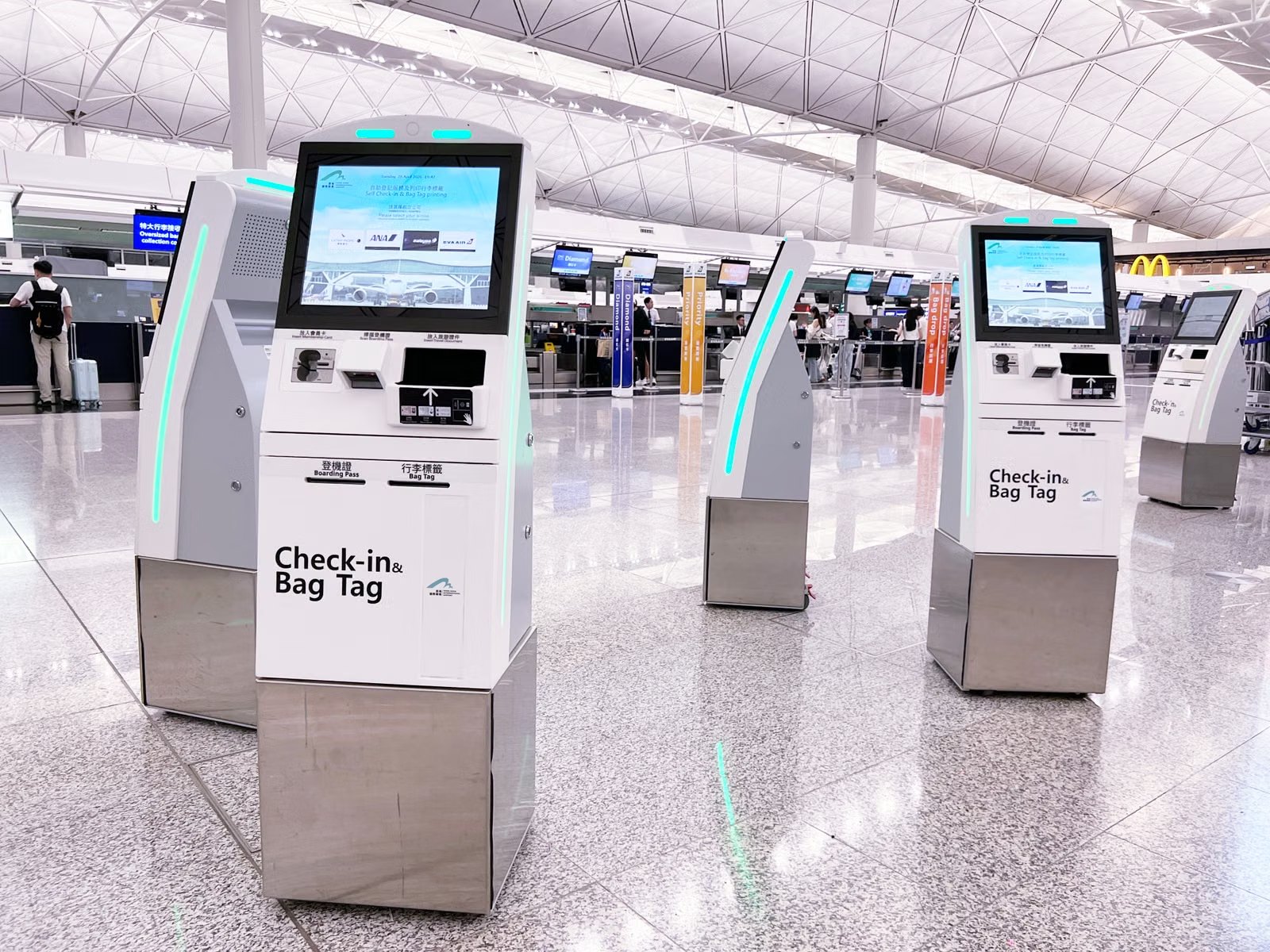 Hong Kong airport arrival terminal